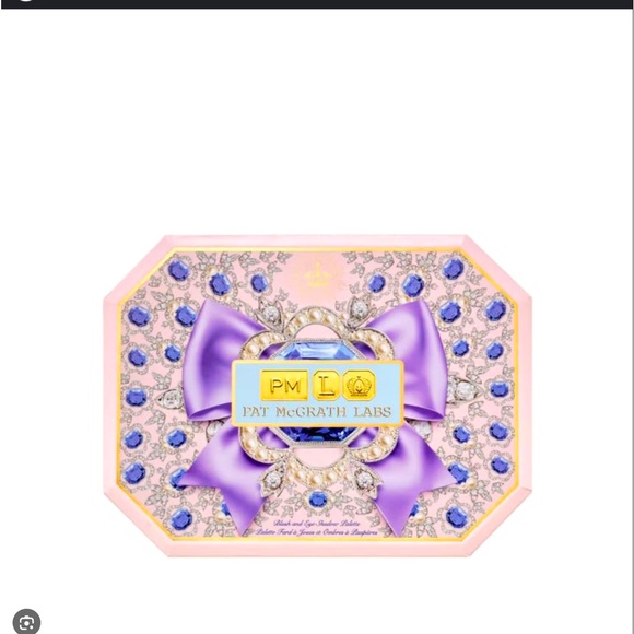 Beautiful Pat McGrath labs  large makeup pallet - Picture 3 of 3